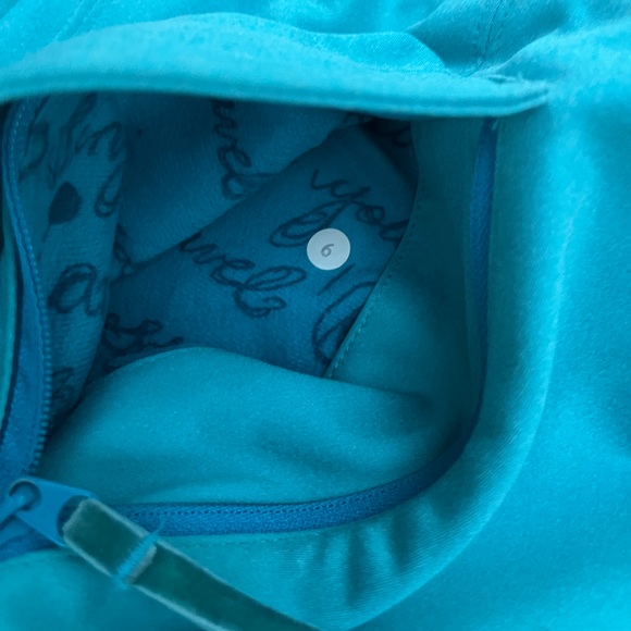Rare Vintage Lululemon Jacket with hood size 6 - Picture 14 of 15